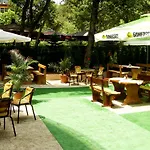 Sunny Paradise Family Hotel