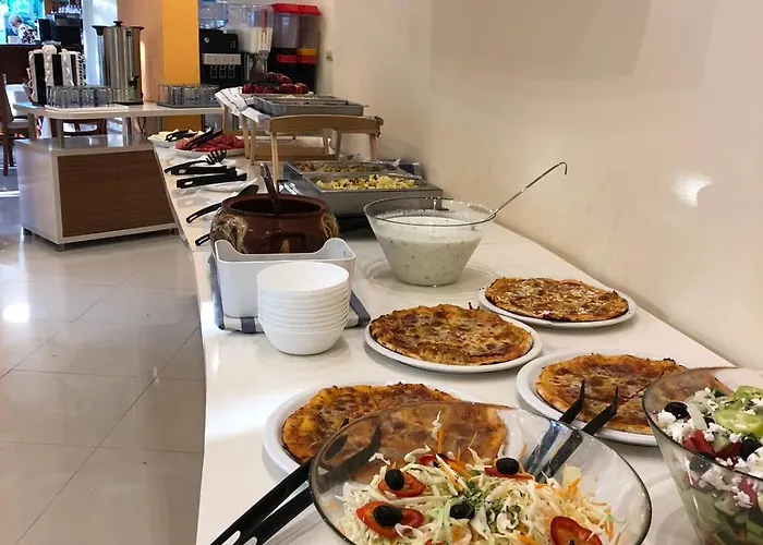 Sunny Paradise Family Hotel